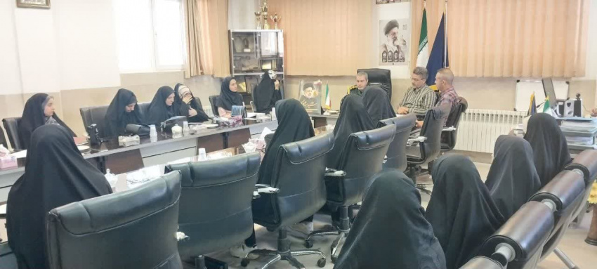 مراسم  بزرگداشت شهدای دانشجوی شهرستان هرند و شهدای خدمت شهید آیت الله دکتر رئیسی و همراهان ایشان در مرکز آموزش علمی کاربردی هرند